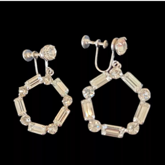 4 Pairs Earrings Vintage Rhinestone Chandelier & Dangle Screw Back & Clip On - Picture 2 of 9